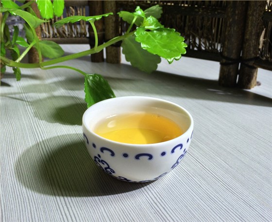 夏天沒(méi)精神喝普洱茶