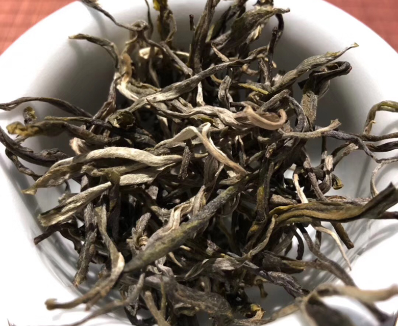 中吉號(hào)老班章普洱茶